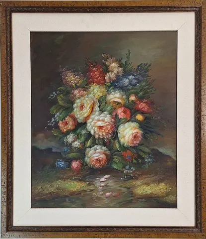 Vintage Floral Oil Painting – Romantic Bouquet Still Life in Ornate Frame