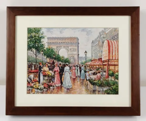 Parisian Street Scene near Arc de Triomphe