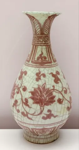 Chinese Yuhuchunping Copper-Red Ceramic Vase