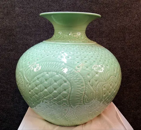 Celadon-Glazed Dragon Vase – Modern Chinese Stoneware