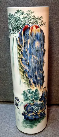 Chinese Cylindrical Porcelain Vase/umbrella stand