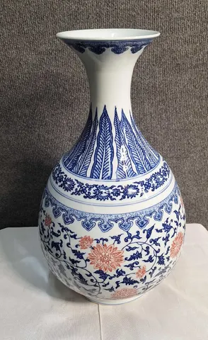 Chinese Ceramic Vase – Blue & White with Iron‑Red
