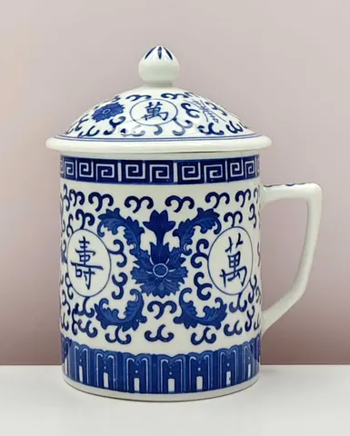 Chinese Vintage 1900s Blue and White Lidded Mug from Jingdezhen