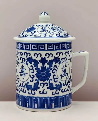 Chinese Vintage 1900s Blue and White Lidded Mug from Jingdezhen