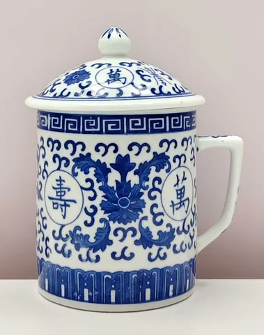 Chinese Vintage 1900s Blue and White Lidded Mug from Jingdezhen