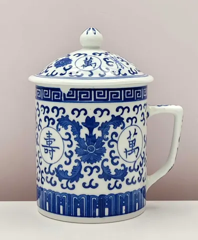 Chinese Vintage 1900s Blue and White Lidded Mug from Jingdezhen