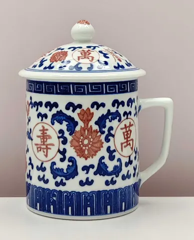 Chinese Vintage 1900s Blue and White Lidded Mug from Jingdezhen