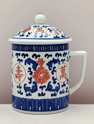 Chinese Vintage 1900s Blue and White Lidded Mug from Jingdezhen