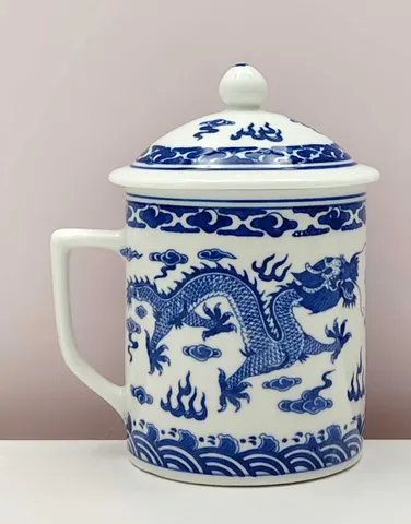 Chinese Vintage 1900s Blue and White Lidded Mug from Jingdezhen