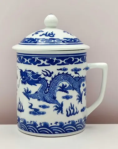 Chinese Vintage 1900s Blue and White Lidded Mug from Jingdezhen