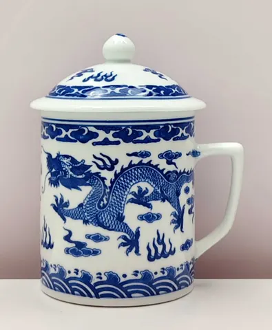 Chinese Vintage 1900s Blue and White Lidded Mug from Jingdezhen