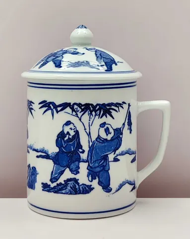 Chinese Vintage 1900s Blue and White Lidded Mug from Jingdezhen