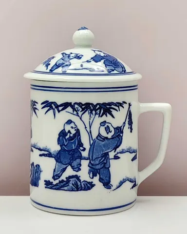 Chinese Vintage 1900s Blue and White Lidded Mug from Jingdezhen