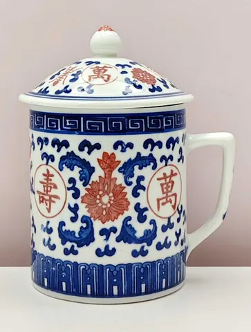 Chinese Vintage 1900s Blue and White Lidded Mug from Jingdezhen
