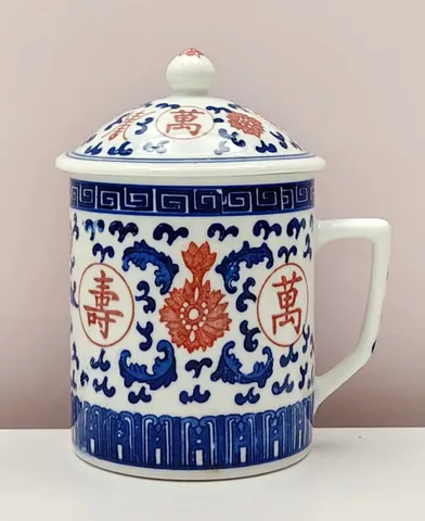 Chinese Vintage 1900s Blue and White Lidded Mug from Jingdezhen