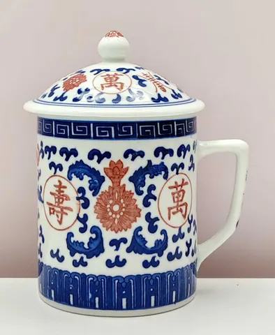 Chinese Vintage 1900s Blue and White Lidded Mug from Jingdezhen