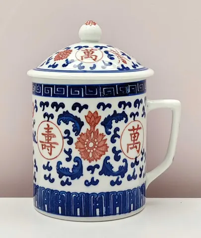 Chinese Vintage 1900s Blue and White Lidded Mug from Jingdezhen