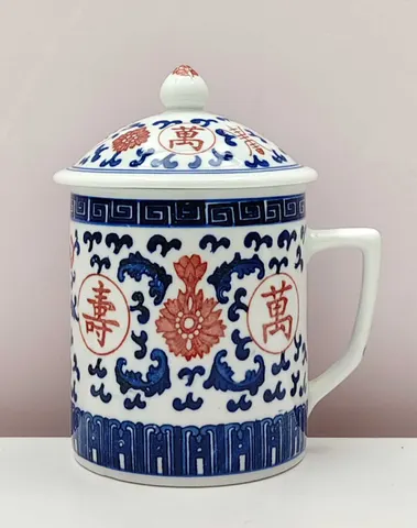 Chinese Vintage 1900s Blue and White Lidded Mug from Jingdezhen