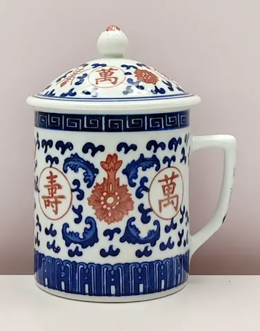 Chinese Vintage 1900s Blue and White Lidded Mug from Jingdezhen