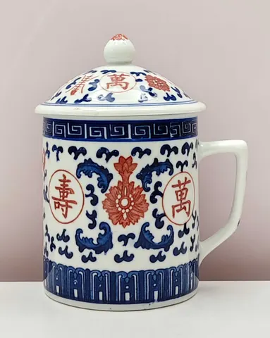 Chinese Vintage 1900s Blue and White Lidded Mug from Jingdezhen