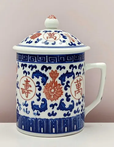 Chinese Vintage 1900s Blue and White Lidded Mug from Jingdezhen