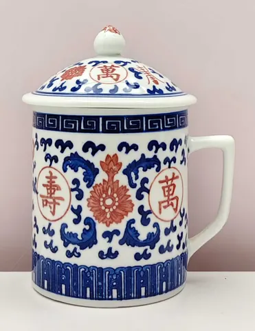 Chinese Vintage 1900s Blue and White Lidded Mug from Jingdezhen
