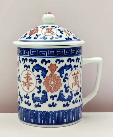 Chinese Vintage 1900s Blue and White Lidded Mug from Jingdezhen