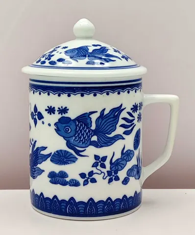 Chinese Vintage 1900s Blue and White Lidded Mug from Jingdezhen