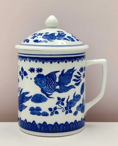 Chinese Vintage 1900s Blue and White Lidded Mug from Jingdezhen
