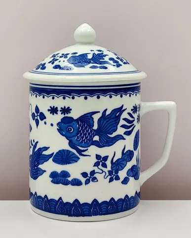 Chinese Vintage 1900s Blue and White Lidded Mug from Jingdezhen