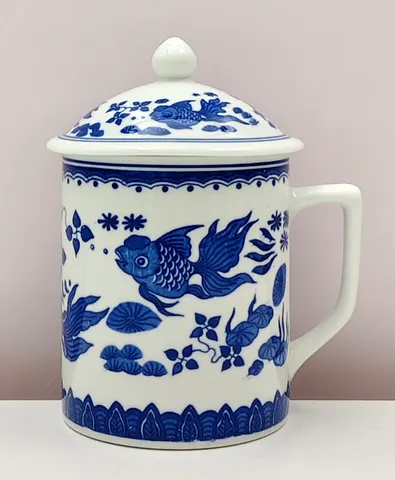 Chinese Vintage 1900s Blue and White Lidded Mug from Jingdezhen