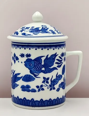 Chinese Vintage 1900s Blue and White Lidded Mug from Jingdezhen