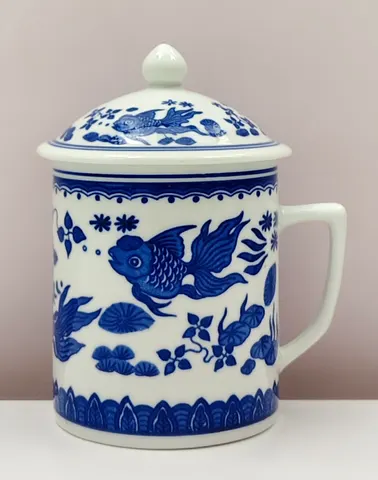 Chinese Vintage 1900s Blue and White Lidded Mug from Jingdezhen