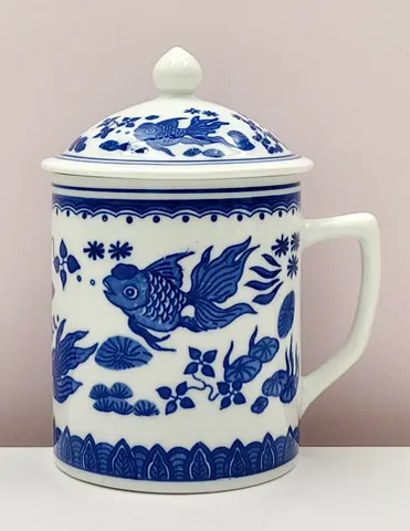 Chinese Vintage 1900s Blue and White Lidded Mug from Jingdezhen