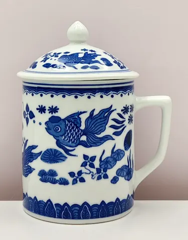 Chinese Vintage 1900s Blue and White Lidded Mug from Jingdezhen