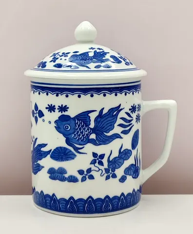 Chinese Vintage 1900s Blue and White Lidded Mug from Jingdezhen