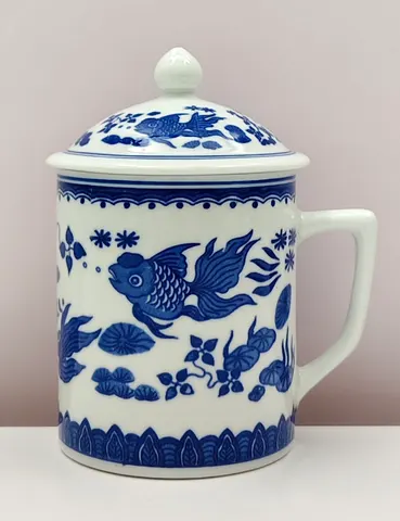 Chinese Vintage 1900s Blue and White Lidded Mug from Jingdezhen