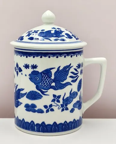 Chinese Vintage 1900s Blue and White Lidded Mug from Jingdezhen