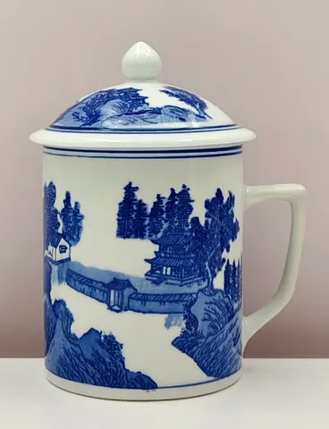 Chinese Vintage 1900s Blue and White Lidded Mug from Jingdezhen