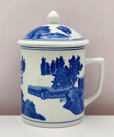 Chinese Vintage 1900s Blue and White Lidded Mug from Jingdezhen