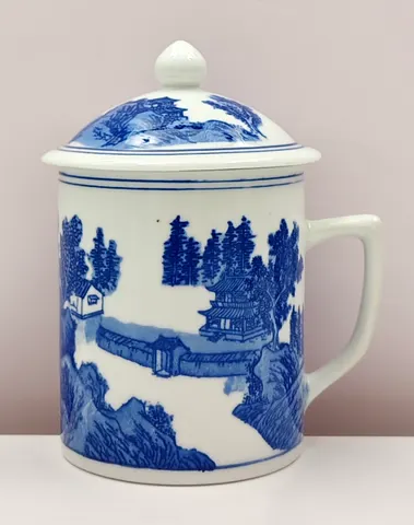 Chinese Vintage 1900s Blue and White Lidded Mug from Jingdezhen