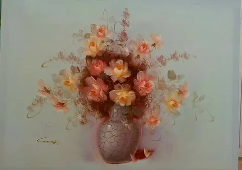 Soft Roses in Mosaic Vase