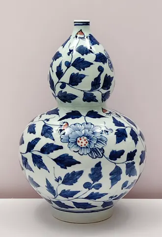 Chinese Blue and White Double-Gourd Ceramic Vase V-1-540