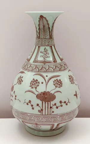 Chinese Yuhuchunping Copper-Red Ceramic Vase V-1-554