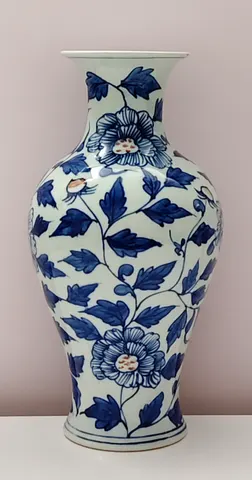 Chinese ceramic Yuhuchunping Vase – Blue Floral