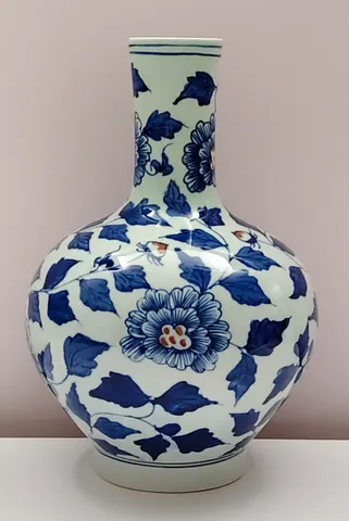 Chinese ceramic Yuhuchunping Vase – Blue Floral