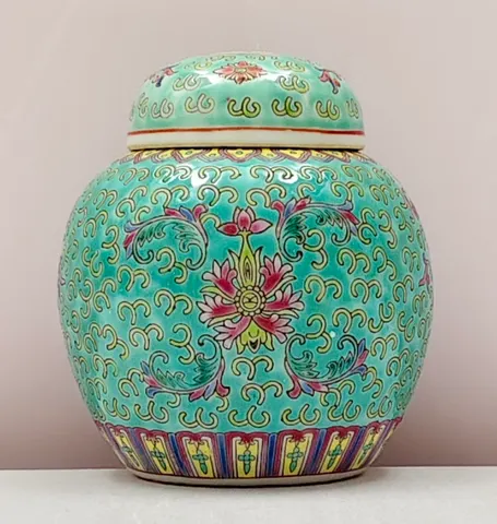 Vintage Chinese Turquoise  - Blue Ginger Jar With a Lid (S-1-298)